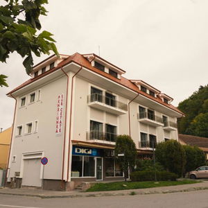 Hotel Sub Cetate cazare Rasnov
