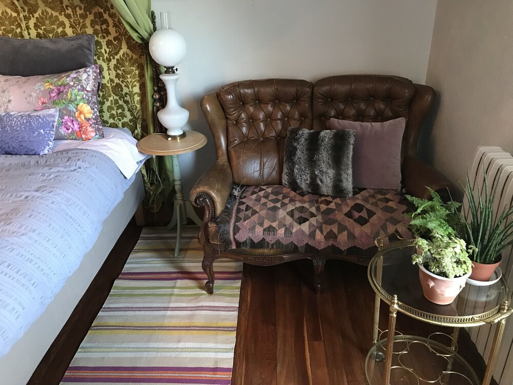 Far Out Inn