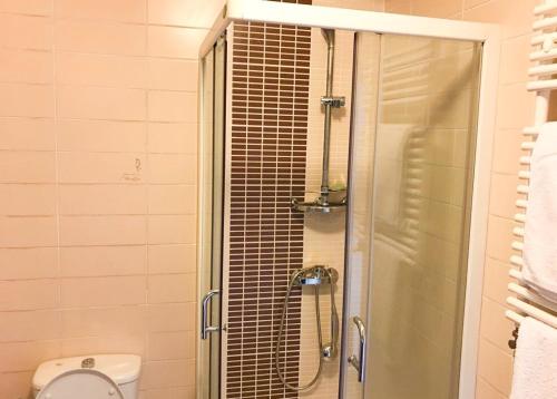 Cozy Flat In Villa Near Old Town