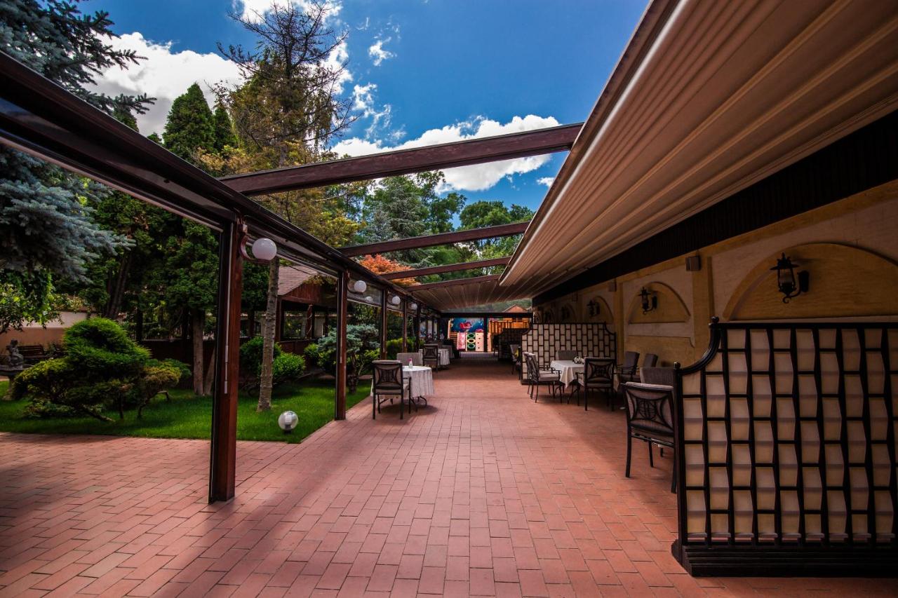 Hotel Golden House