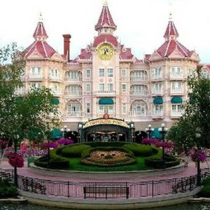 Hotel Disneyland Hotel cazare Chessy