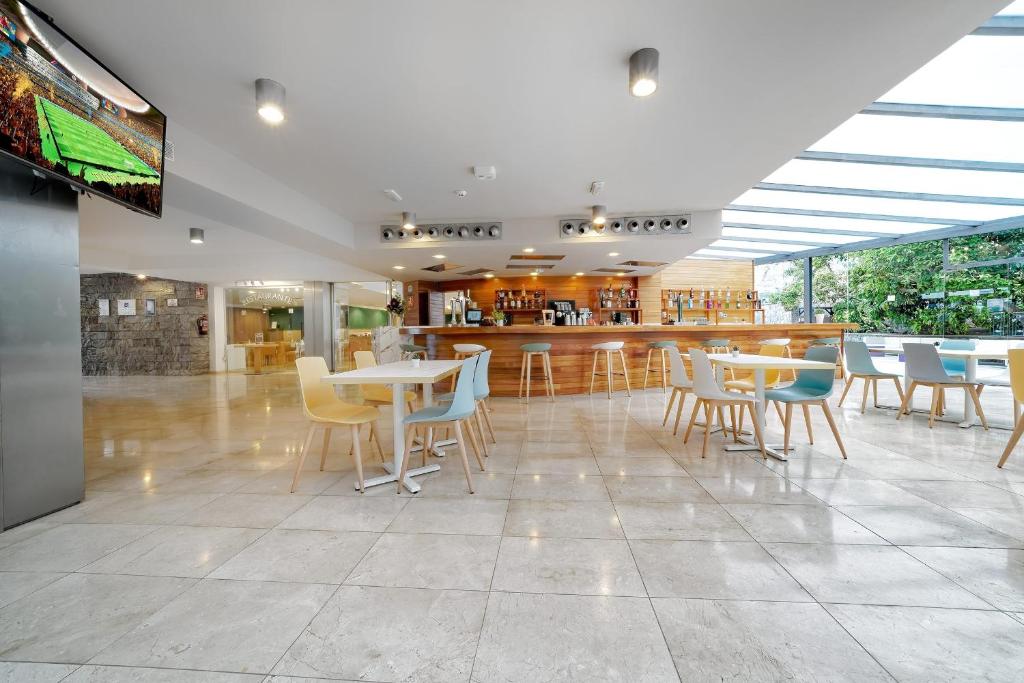 Aparthotel Morasol Suites