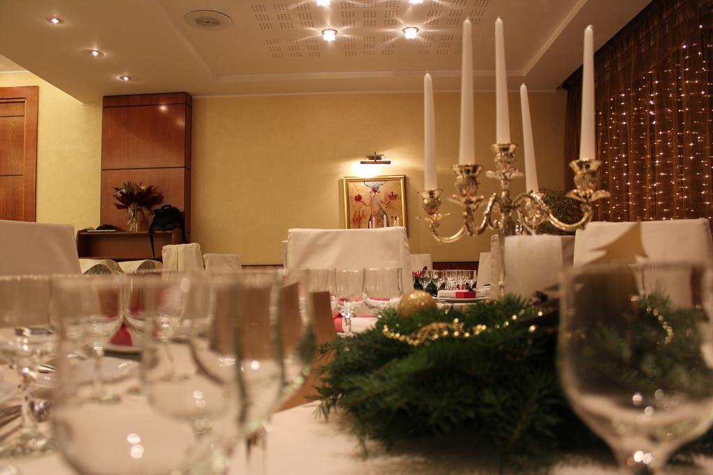 Hotel Hotel Coroana De Aur