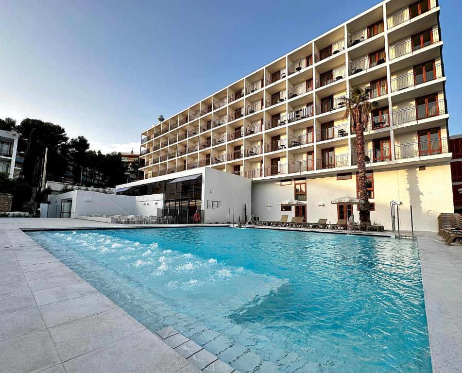 Hotel Sunclub Calavinya