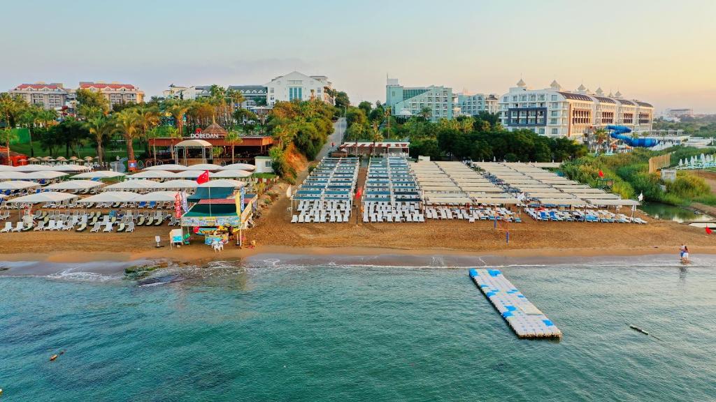 Side Aluna Hotel
