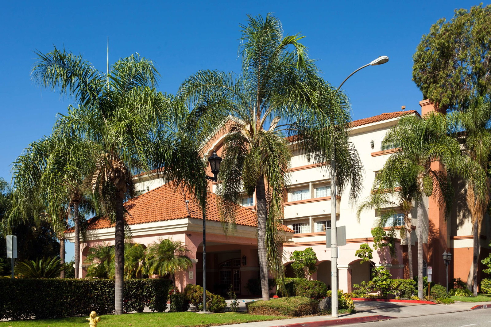 Hotel Ramada By Wyndham South El Monte