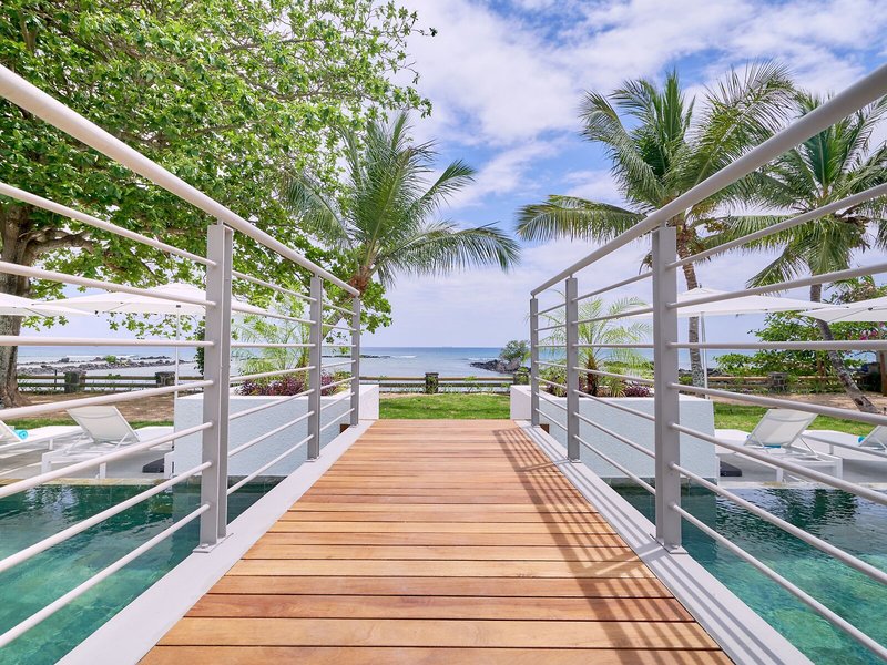 Les Estivales Beachfront Suites & Penthouses By Lov