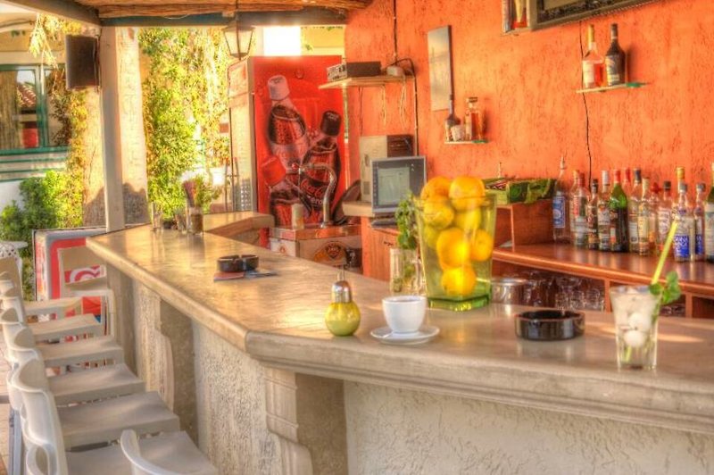 Trefon Hotel Apartments & Family Suites