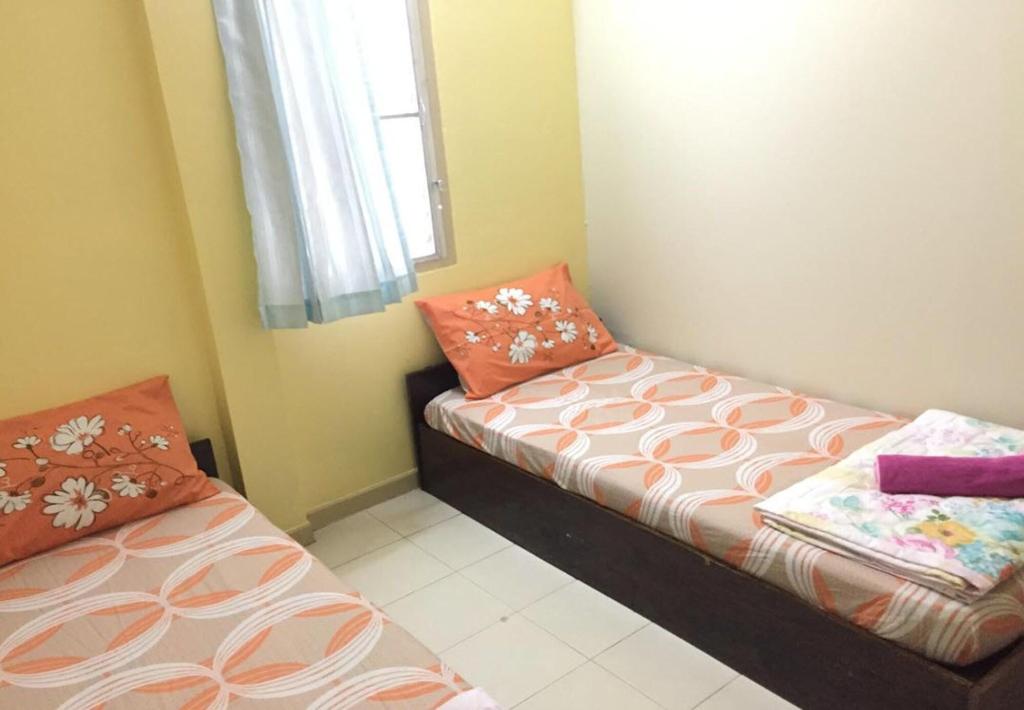 Nat 2 Guest House