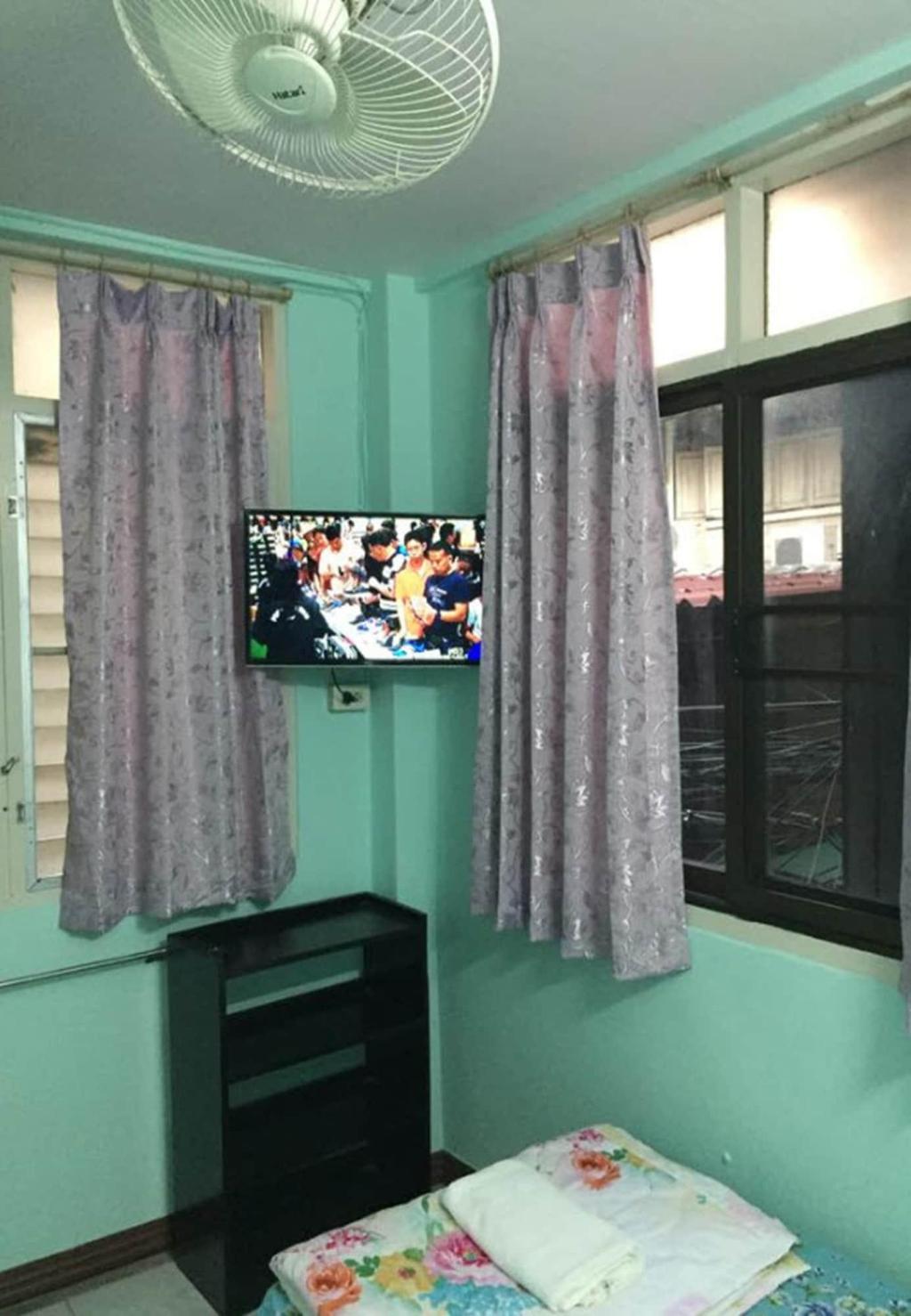 Nat 2 Guest House