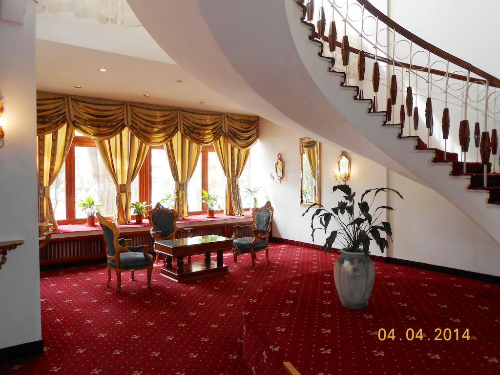 Hotel Cetate