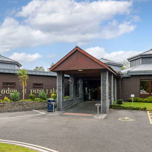 Hotel Pine Lake Resort cazare Carnforth