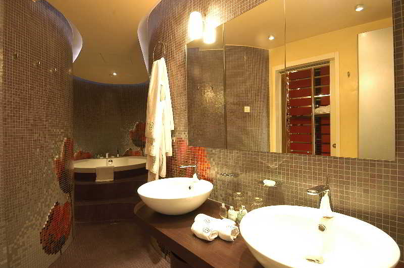 Les Fleurs Boutique Hotel