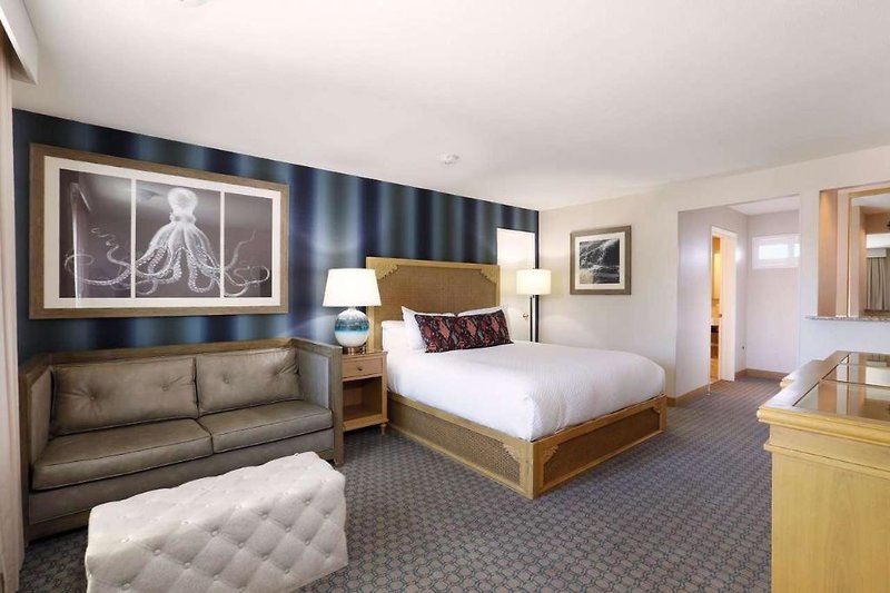 Spyglass Inn