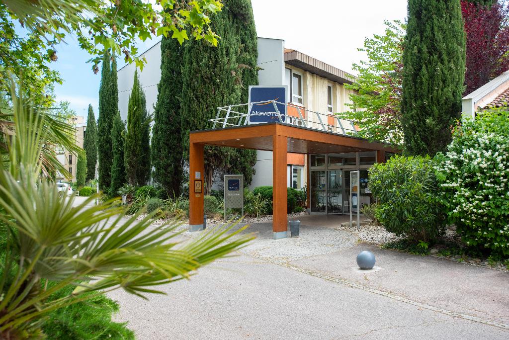 Novotel Aix En Provence Beaumanoir Les 3 Sautets