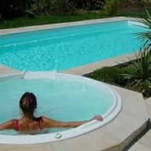 Hotel Les Flots Bleus cazare Saint-Raphael