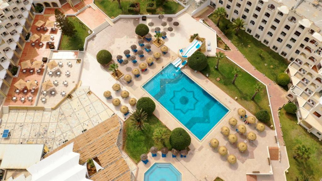 dal travel Thapsus Beach Resort