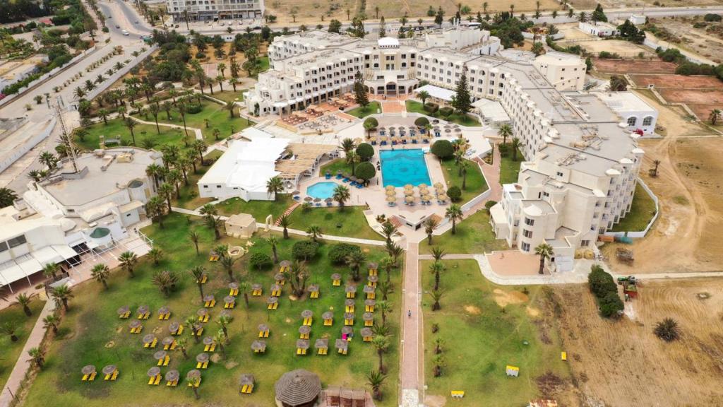 dal travel Thapsus Beach Resort
