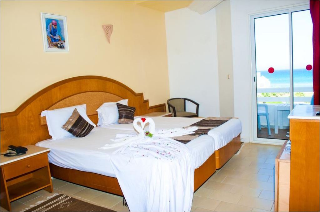 dal travel Thapsus Beach Resort
