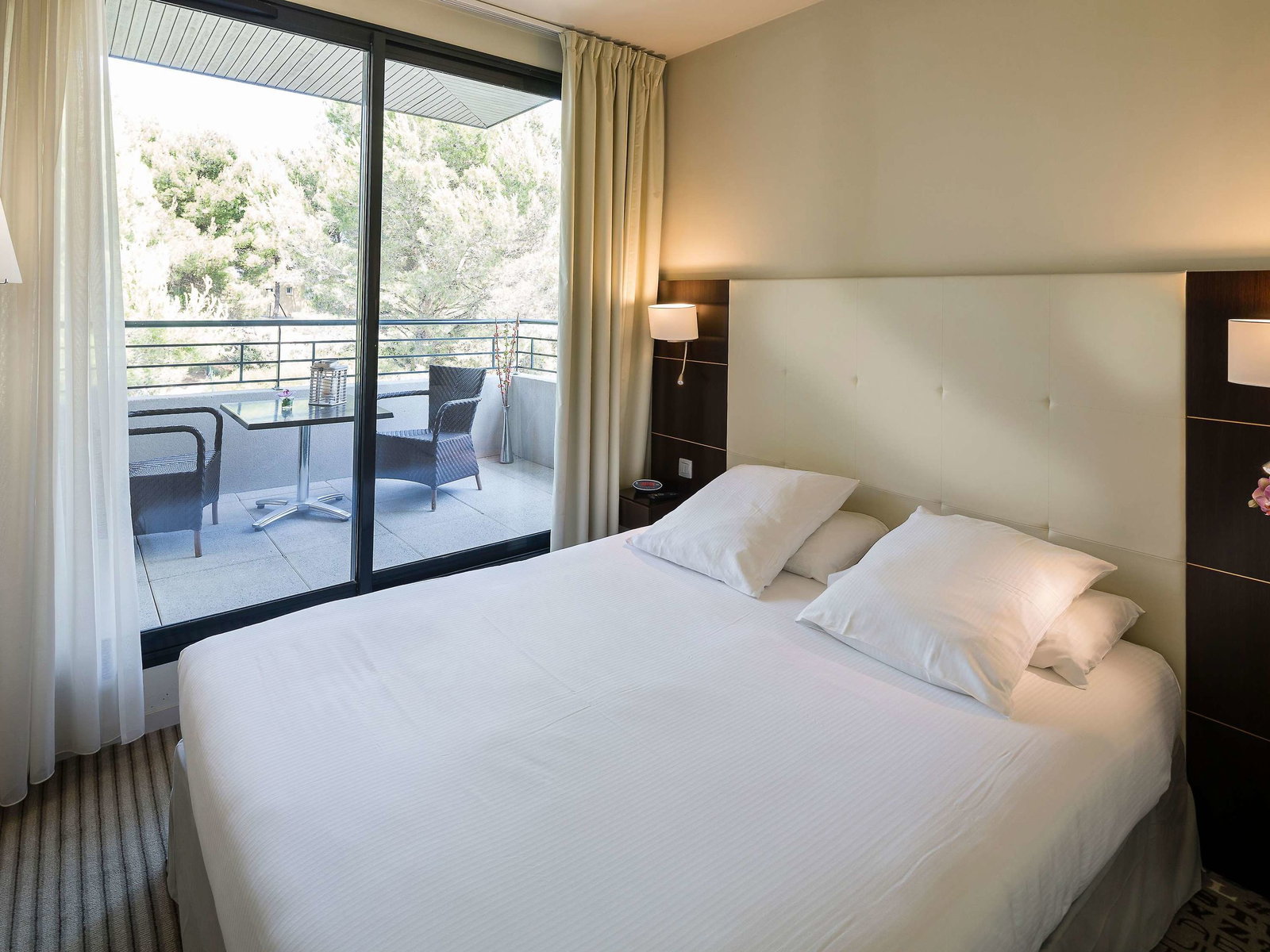Mercure Aix-En-Prov. La Duranne Gare
