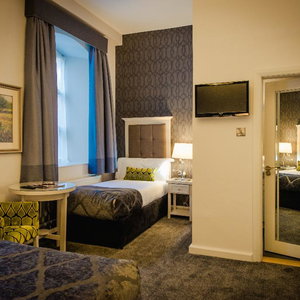 Hotel Isaacs Hotel Cork City cazare Cork