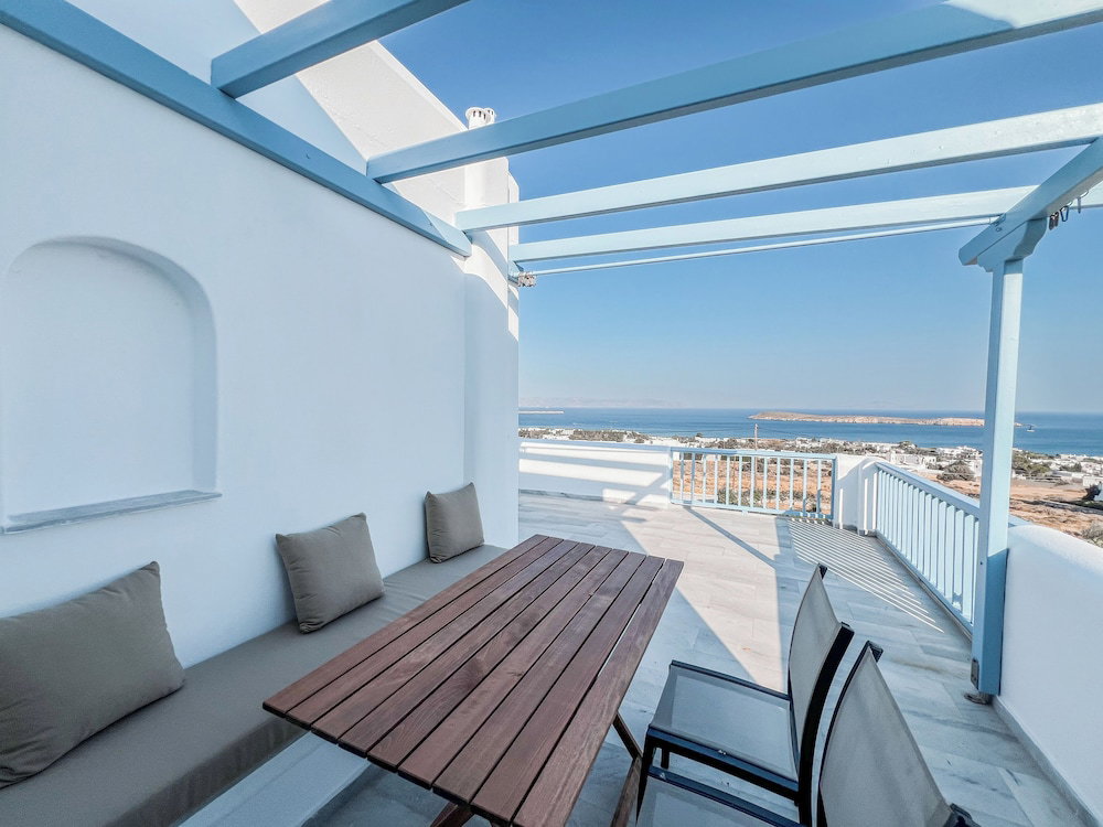 Hotel Yaleena Residences
