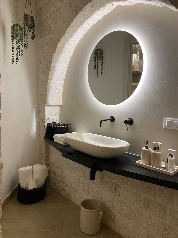 Hotel La Mandorla Luxury Trulli