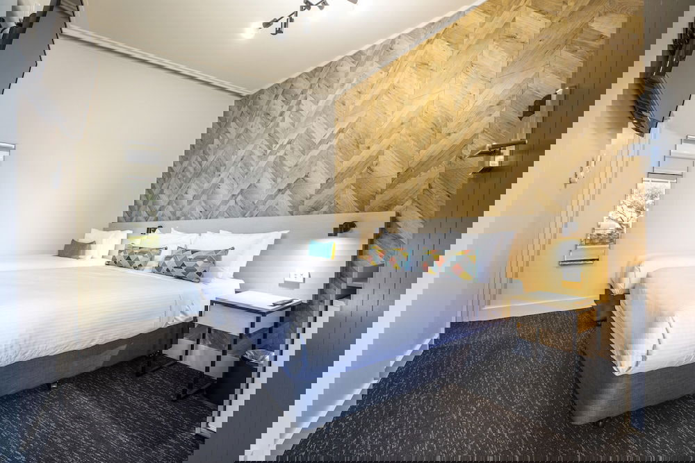 Hotel Nightcap At Sylvania Hotel