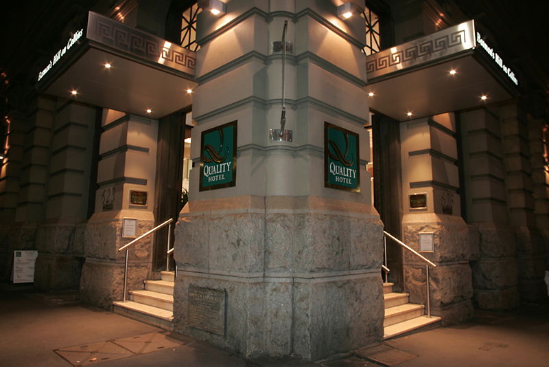 Hotel BatmanS Hill On Collins