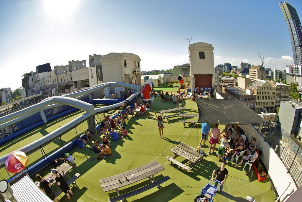 Hotel The Village Melbourne - Hostel