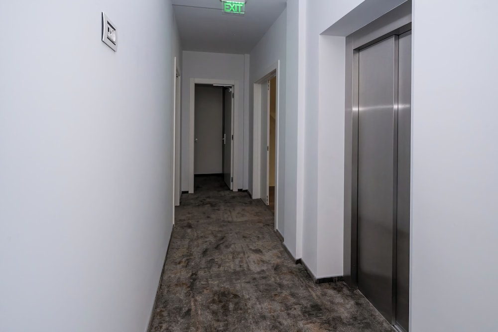 Alive Hotel