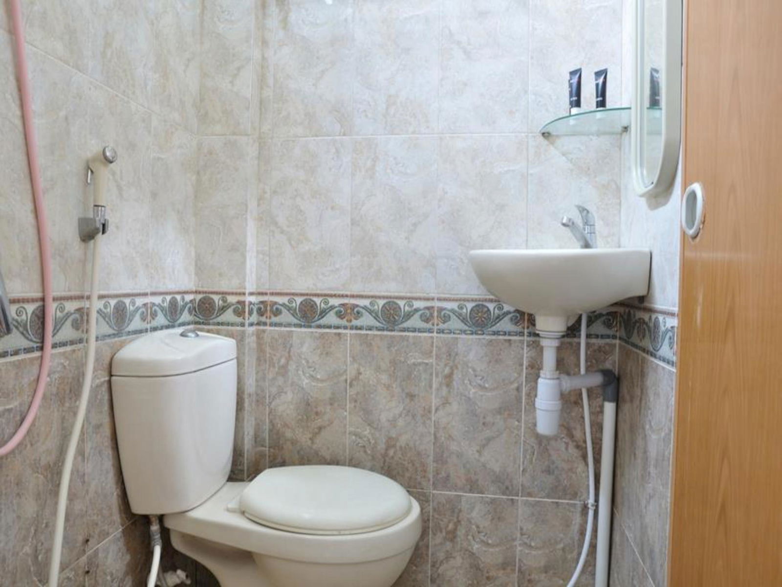 Hotel Orange Homes Syariah