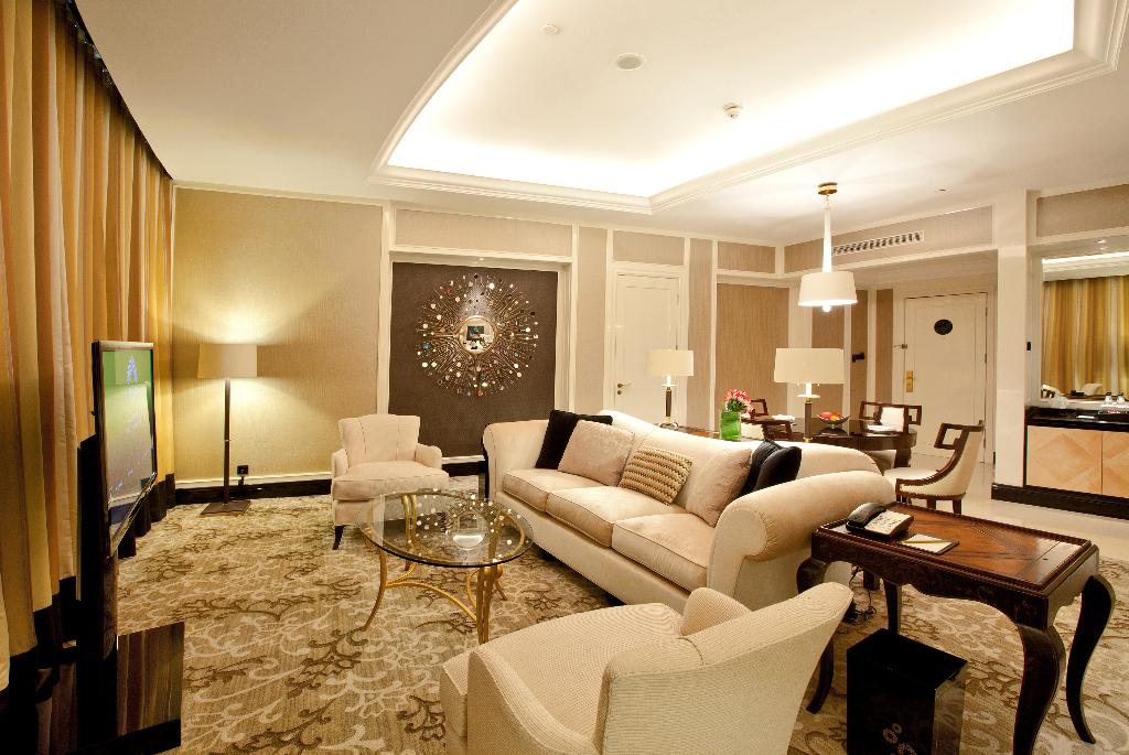 Hotel The Trans Luxury Hotel