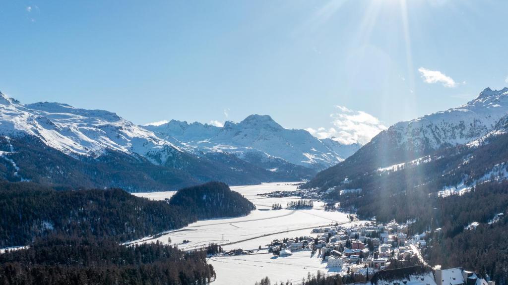 Hotel !New! Charming Studio Facing Piz Rosatsch