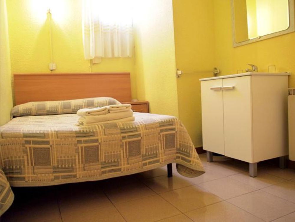 Hotel Hostal Delfos