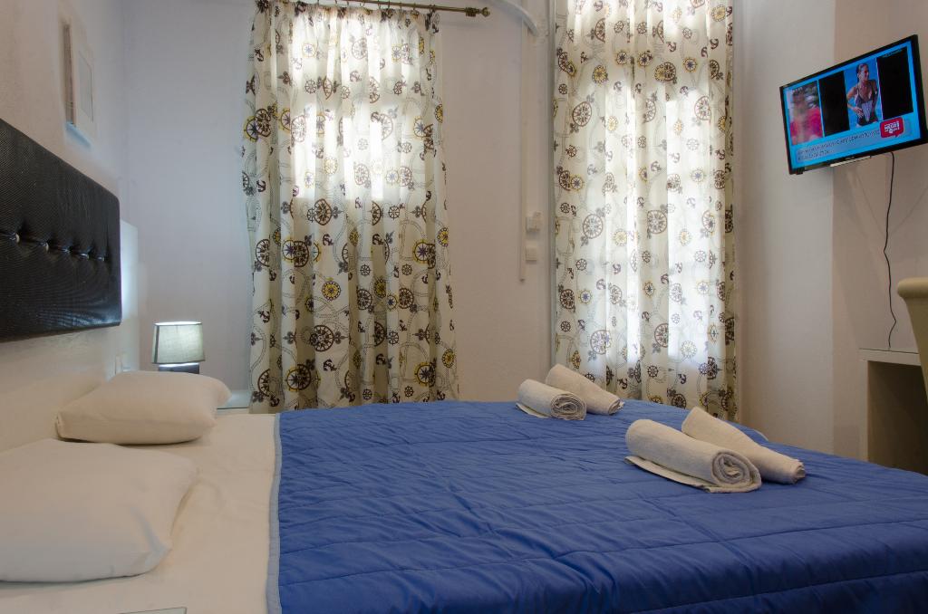 Hotel Polykratis Rooms