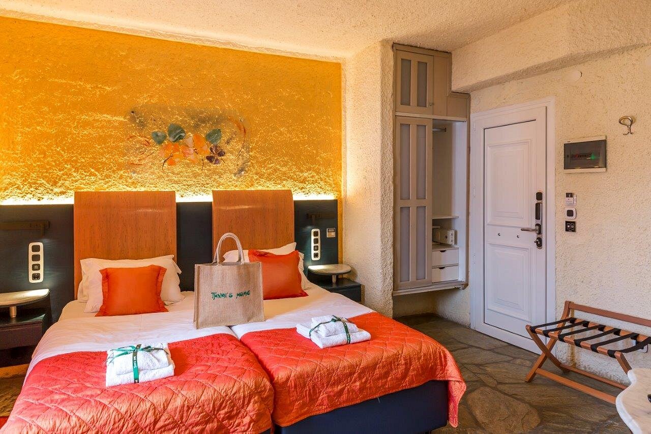 Hotel Thymi's Home