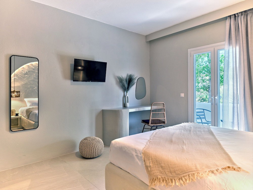 Paridian Living