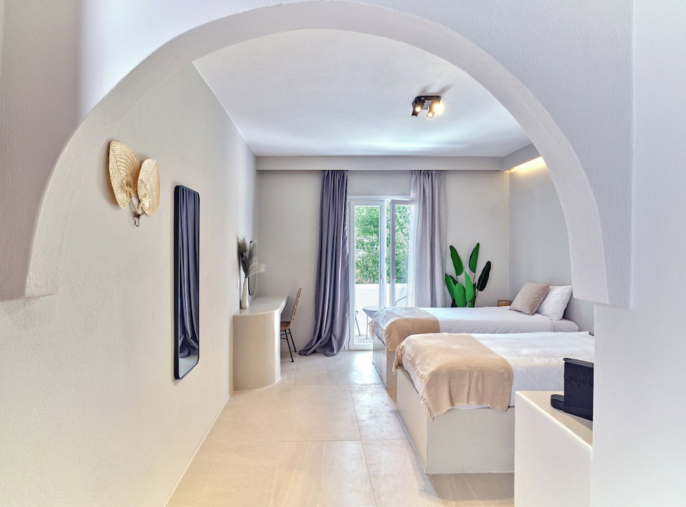 Paridian Living