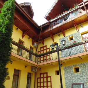 Hotel Curtea Brasoveana cazare Brasov