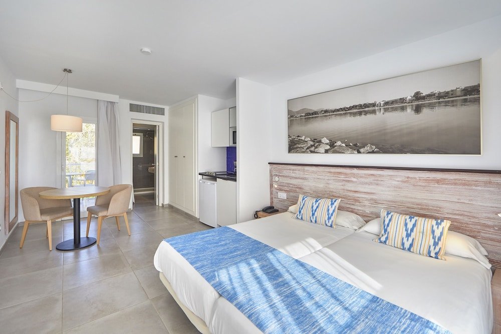 dal travel Sea Club Apts.