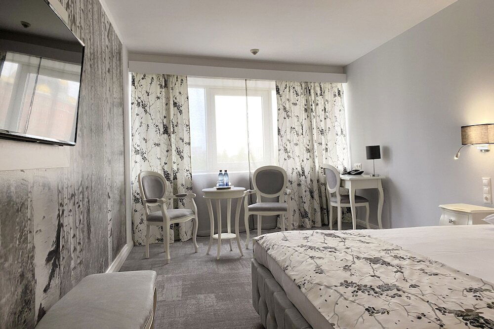 Ibis Palatul Parlamentului