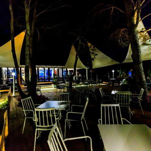 Hotel Ecuador Resort cazare Vlore