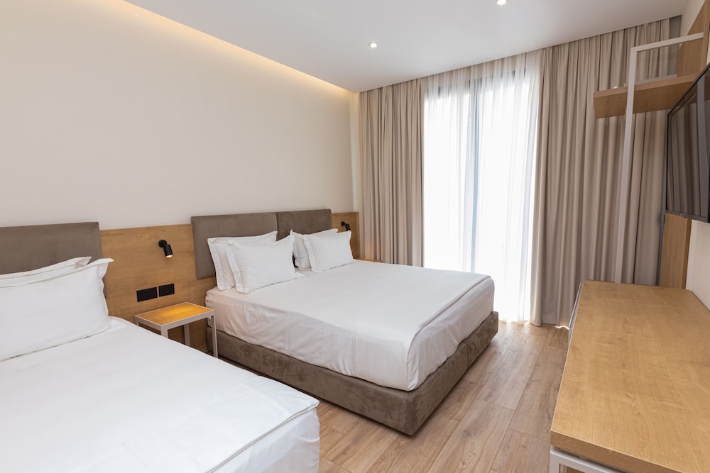 Hotel B&B Champagne Vlore Bay