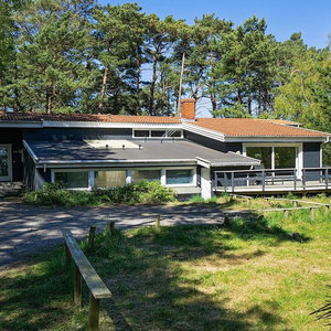 Hotel 14 Person Holiday Home In Nexo cazare Nexo