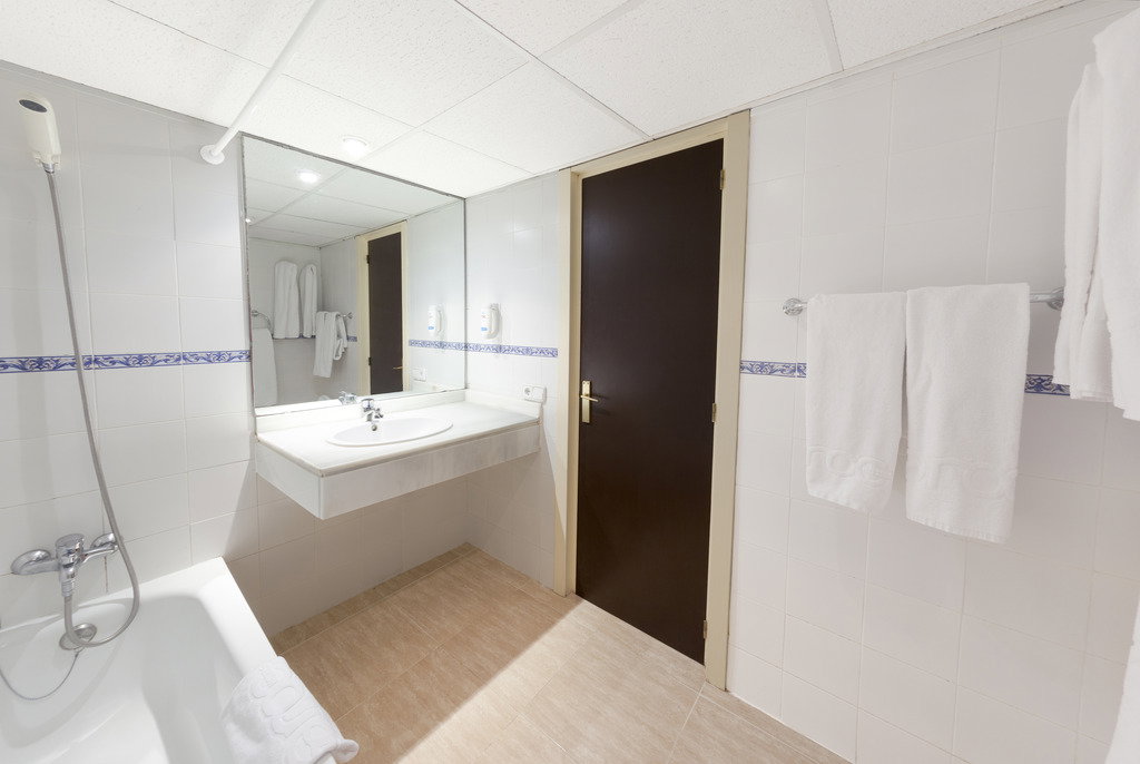 dal travel Apartamentos Roc Portonova