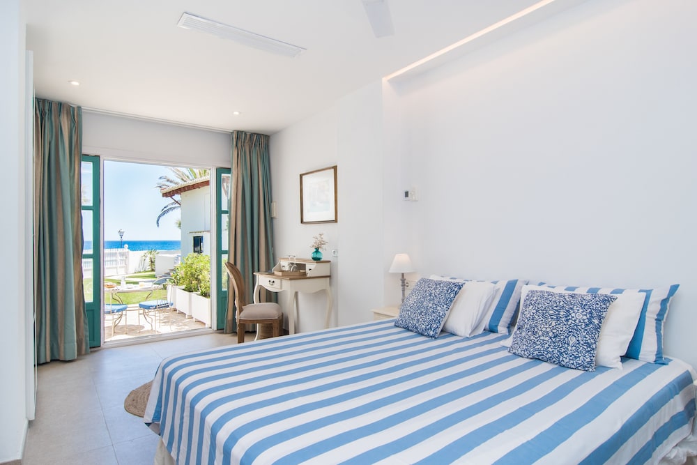dal travel The Sea Club