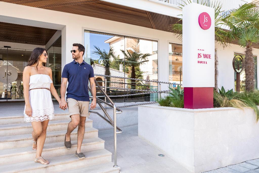 Hotel Js Yate