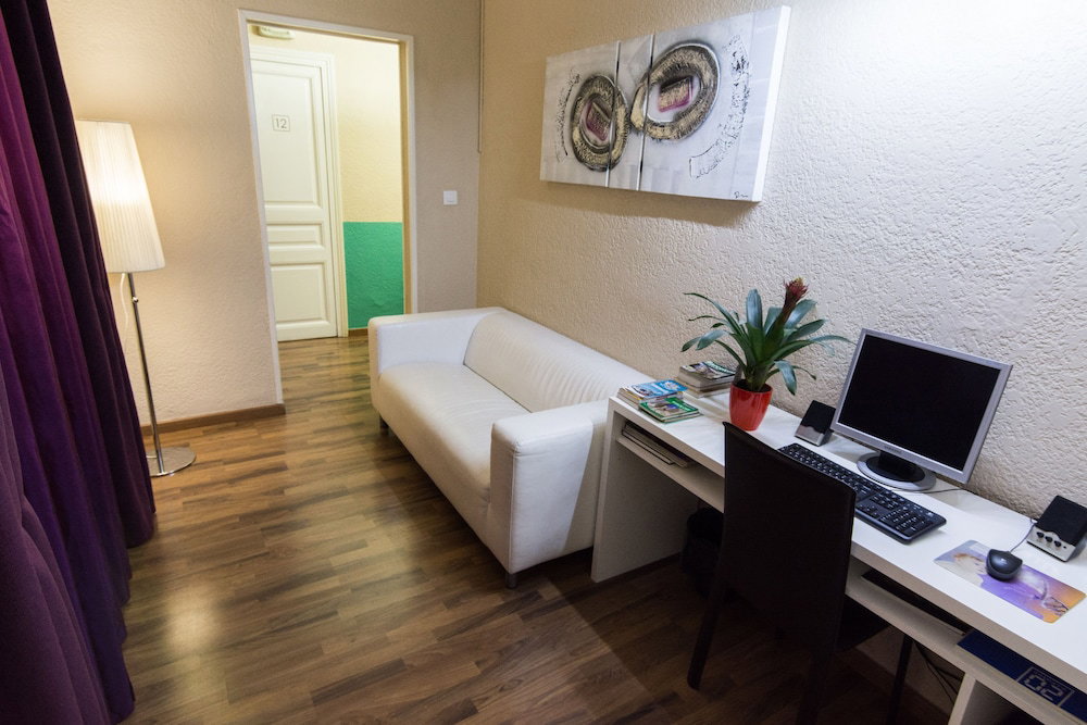 Hotel Hostal Lesseps
