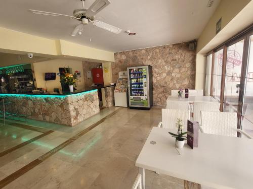 dal travel Et Dömsche Das Hostal